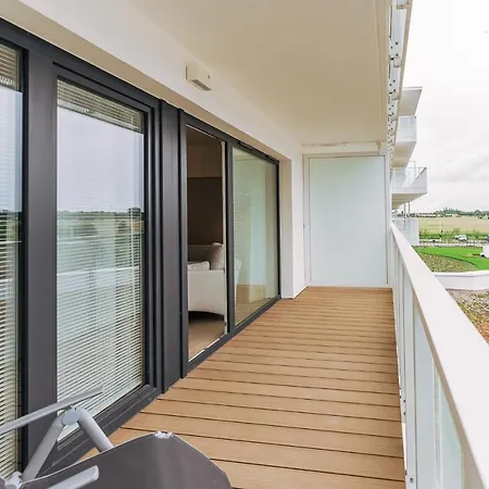 Aqua Polanki Robi Apartment *